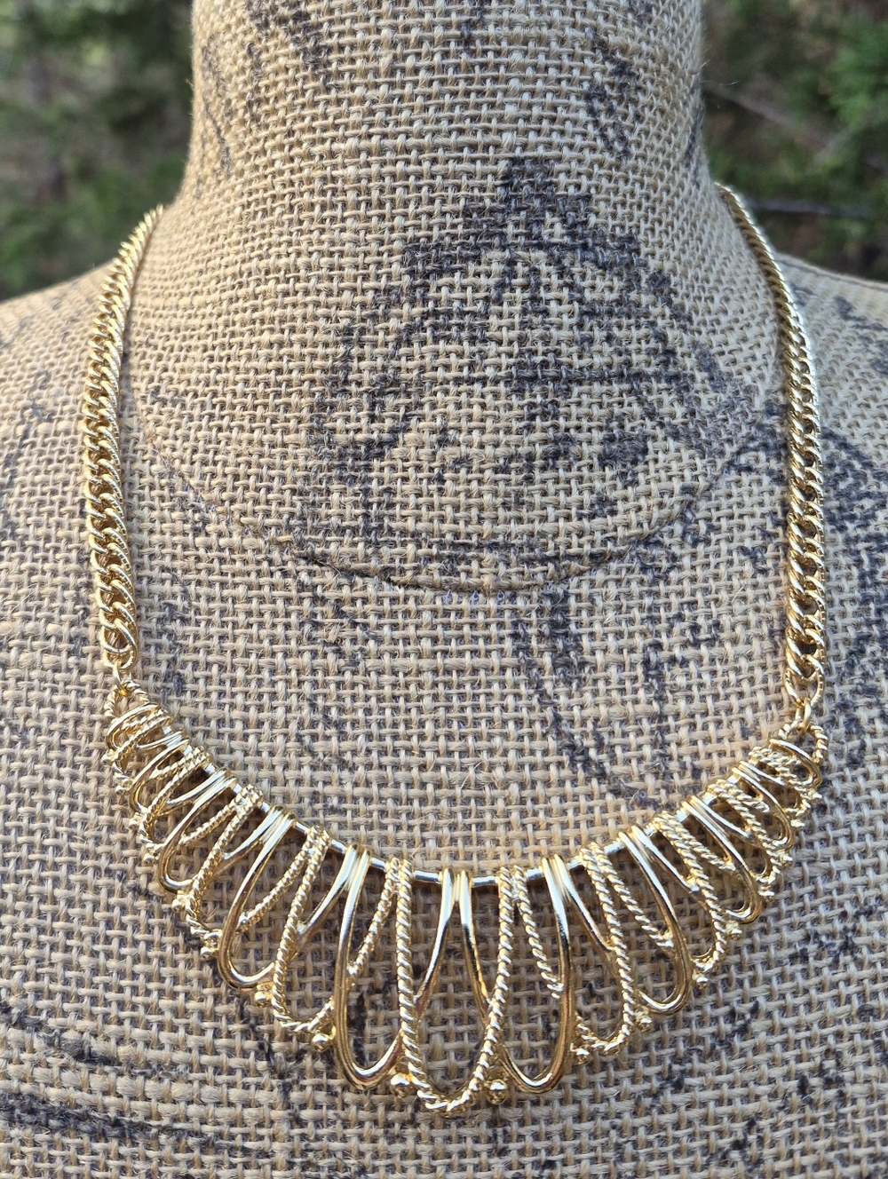 Vintage Statement Gold Tone Spiral Bib Collar Necklace By Avon 19 Inchesu